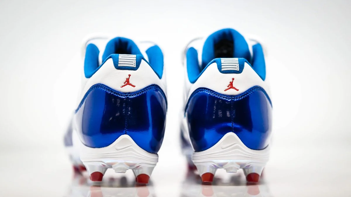 Gators cleats on sale